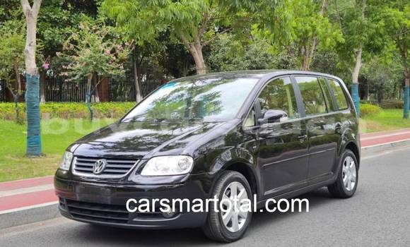 Buy Used Volkswagen Touran Silver Car in al–Khartum Bahri in al-Khartum Buy Used Volkswagen Touran Silver Car in al–Khartum Bahri in al-Khartum