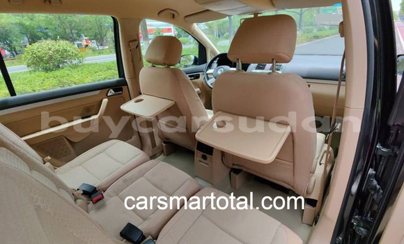 Buy Used Volkswagen Touran Silver Car in al–Khartum Bahri in al-Khartum Buy Used Volkswagen Touran Silver Car in al–Khartum Bahri in al-Khartum