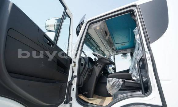 Buy New Iveco Trakker White Truck in Import - Dubai in Al Jazirah State Buy New Iveco Trakker White Truck in Import - Dubai in Al Jazirah State