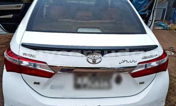 Buy Used Toyota Altezza White Car in Khartoum in Khartoum Buy Used Toyota Altezza White Car in Khartoum in Khartoum