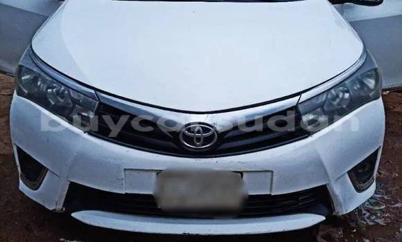 Buy Used Toyota Altezza White Car in Khartoum in Khartoum Buy Used Toyota Altezza White Car in Khartoum in Khartoum