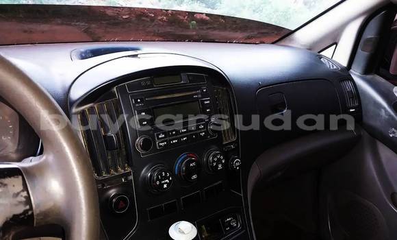 Buy Used Hyundai H1 White Car in Khartoum in Khartoum Buy Used Hyundai H1 White Car in Khartoum in Khartoum