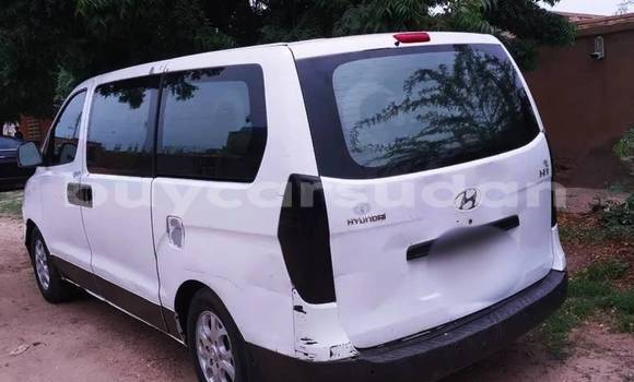 Buy Used Hyundai H1 White Car in Khartoum in Khartoum Buy Used Hyundai H1 White Car in Khartoum in Khartoum