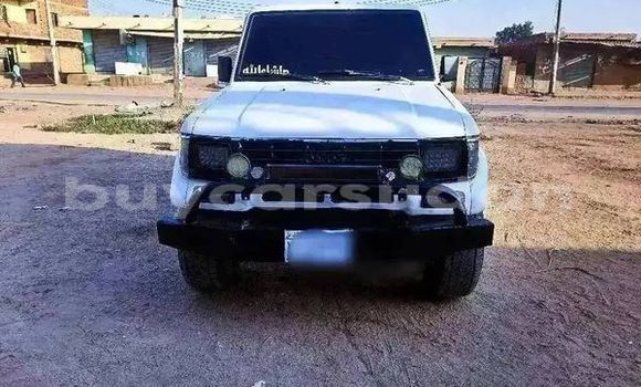 Buy Used Jeep Grand Cherokee SRT8 White Car in Khartoum in Khartoum