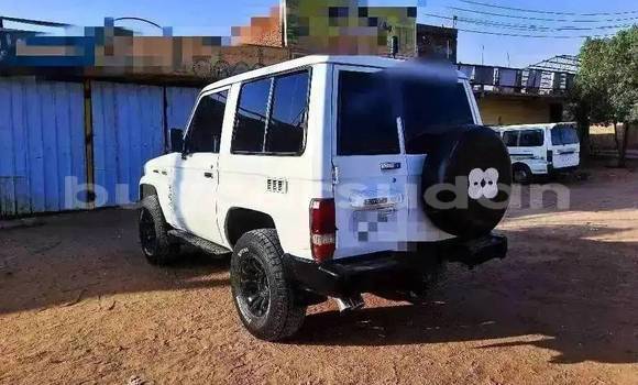 Buy Used Jeep Grand Cherokee SRT8 White Car in Khartoum in Khartoum Buy Used Jeep Grand Cherokee SRT8 White Car in Khartoum in Khartoum