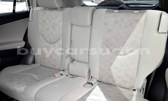 Buy Import Toyota HiAce White Truck in Import - Dubai in Al Jazirah State Buy Import Toyota HiAce White Truck in Import - Dubai in Al Jazirah State