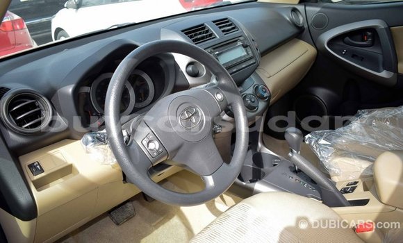 Buy Import Toyota HiAce Other Truck in Import - Dubai in Al Jazirah State