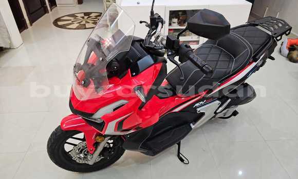 Buy Used Honda Scooters Red Bike in al–Khartum in al-Khartum Buy Used Honda Scooters Red Bike in al–Khartum in al-Khartum
