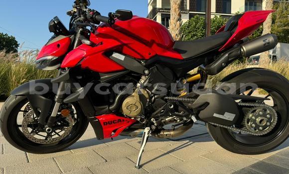 Buy Used Ducati Streetfighter Red Bike in al–Manaqil in al-Jazirah