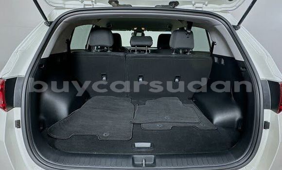 Buy Used Kia Sportage White Car in Abu Hijar in Sinnar Buy Used Kia Sportage White Car in Abu Hijar in Sinnar