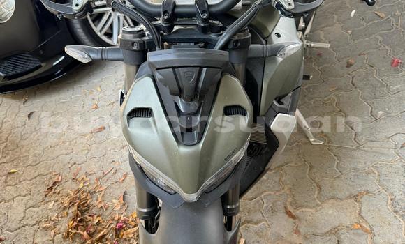 Buy Used Ducati Streetfighter Black Bike in Abu Hijar in Sinnar Buy Used Ducati Streetfighter Black Bike in Abu Hijar in Sinnar