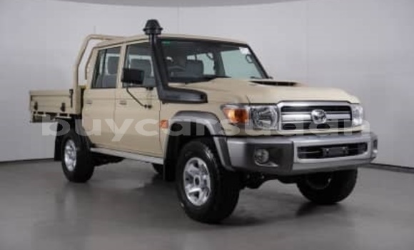 Buy Used Toyota Land Cruiser White Car in al–Khartum in al-Khartum Buy Used Toyota Land Cruiser White Car in al–Khartum in al-Khartum