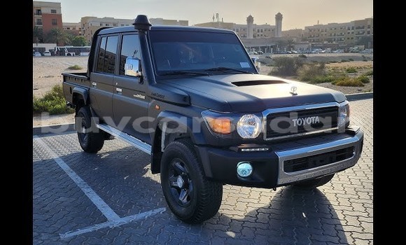Buy Used Toyota Land Cruiser White Car in al–Khartum in al-Khartum Buy Used Toyota Land Cruiser White Car in al–Khartum in al-Khartum