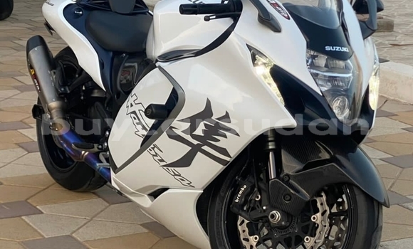 Buy Used Suzuki HAYABUSA White Bike in Abu Hijar in Sinnar Buy Used Suzuki HAYABUSA White Bike in Abu Hijar in Sinnar