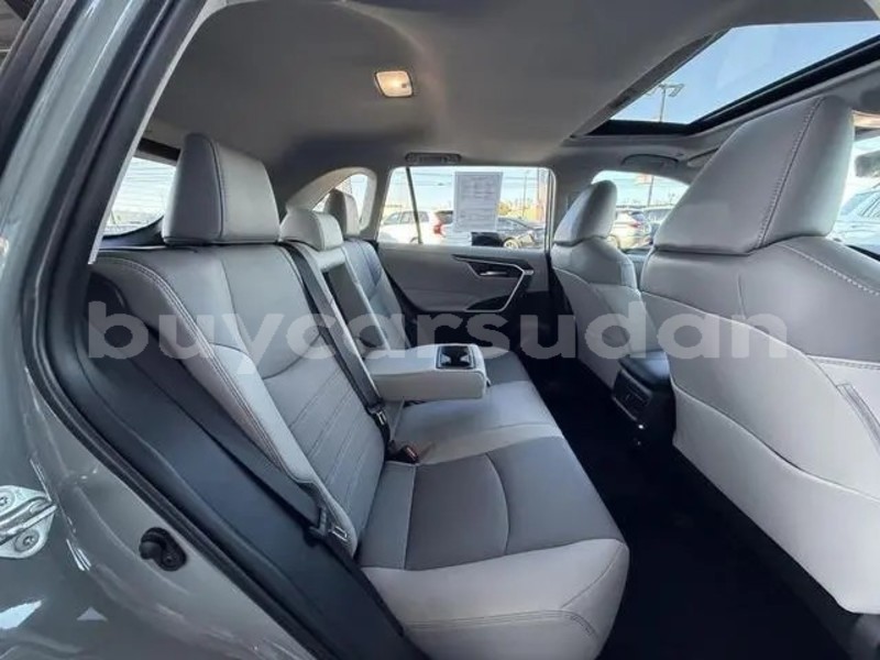 Big with watermark toyota rav4 al jazirah arba atun wa ishrun al qurash 4505