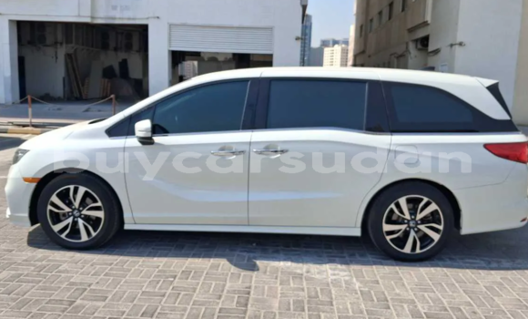 Buy Used Honda Odyssey White Car in Khartoum in Khartoum Buy Used Honda Odyssey White Car in Khartoum in Khartoum