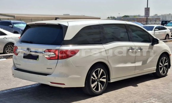 Buy Used Honda Odyssey White Car in Khartoum in Khartoum Buy Used Honda Odyssey White Car in Khartoum in Khartoum
