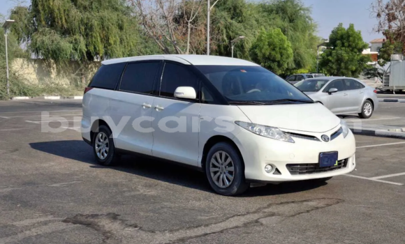 Buy Used Toyota Previa White Car in Khartoum in Khartoum Buy Used Toyota Previa White Car in Khartoum in Khartoum