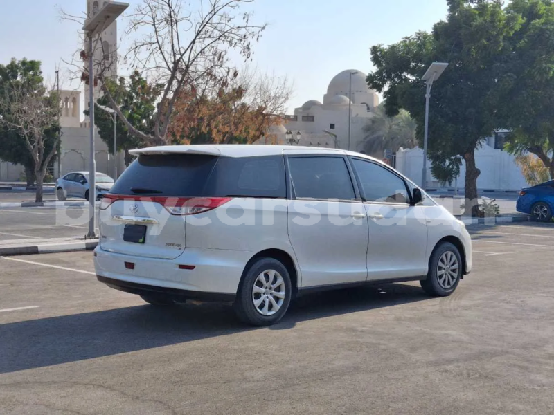 Big with watermark toyota previa khartoum khartoum 4527