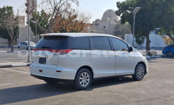 Buy Used Toyota Previa White Car in Khartoum in Khartoum Buy Used Toyota Previa White Car in Khartoum in Khartoum