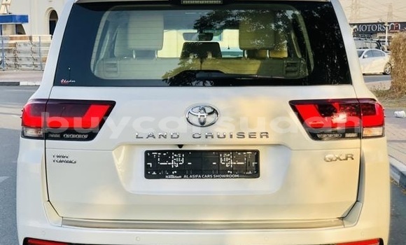 Buy Used Toyota Land Cruiser White Car in al–Qadarif in al-Qadarif Buy Used Toyota Land Cruiser White Car in al–Qadarif in al-Qadarif