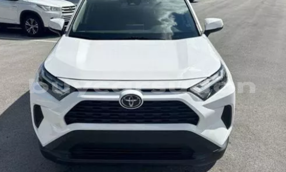 Buy Used Toyota RAV4 White Car in ad–Damazin in an-Nil-al-Azraq