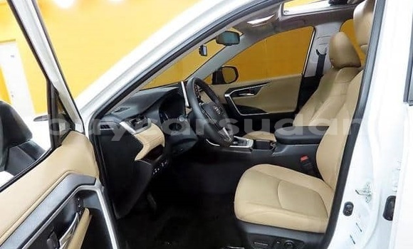 Buy Used Toyota RAV4 White Car in Khartoum in Khartoum Buy Used Toyota RAV4 White Car in Khartoum in Khartoum