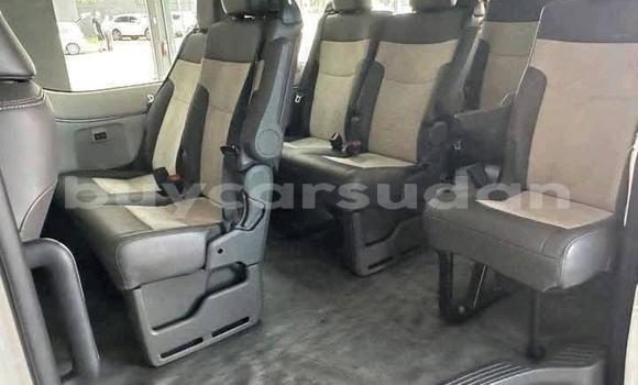 Buy Used Toyota Hiace White Car in Khartoum in Khartoum Buy Used Toyota Hiace White Car in Khartoum in Khartoum