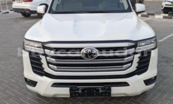 Buy Used Toyota Land Cruiser White Car in Khartoum in Khartoum