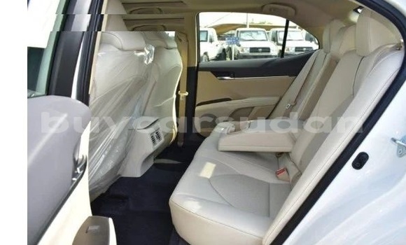 Buy Used Toyota Camry White Car in Khartoum in Khartoum Buy Used Toyota Camry White Car in Khartoum in Khartoum