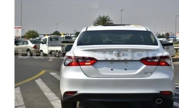 Buy Used Toyota Camry White Car in Khartoum in Khartoum Buy Used Toyota Camry White Car in Khartoum in Khartoum