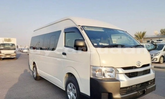 Buy Used Toyota Hiace White Car in Khartoum in Khartoum Buy Used Toyota Hiace White Car in Khartoum in Khartoum