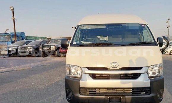 Buy Used Toyota Hiace White Car in Khartoum in Khartoum Buy Used Toyota Hiace White Car in Khartoum in Khartoum
