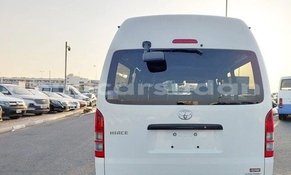 Buy Used Toyota Hiace White Car in Khartoum in Khartoum Buy Used Toyota Hiace White Car in Khartoum in Khartoum