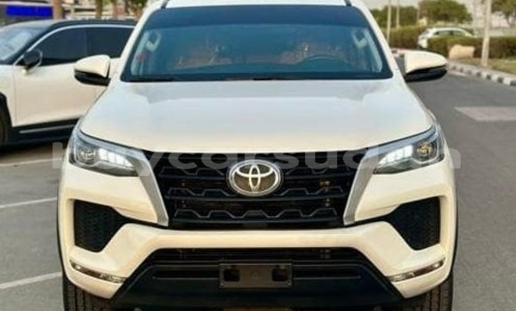 Buy Used Toyota Fortuner White Car in Khartoum in Khartoum Buy Used Toyota Fortuner White Car in Khartoum in Khartoum