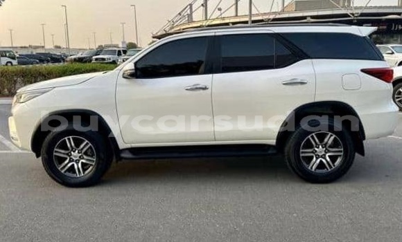Buy Used Toyota Fortuner White Car in Khartoum in Khartoum Buy Used Toyota Fortuner White Car in Khartoum in Khartoum