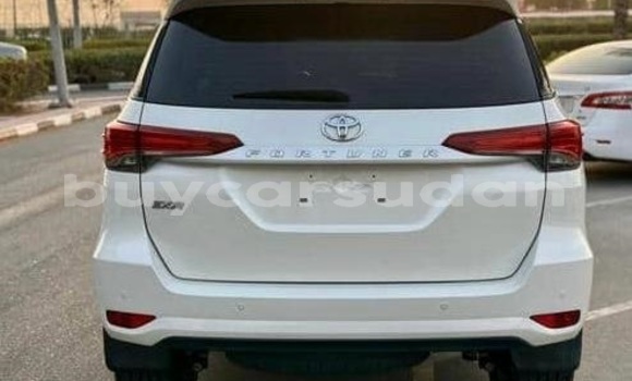 Buy Used Toyota Fortuner White Car in Khartoum in Khartoum Buy Used Toyota Fortuner White Car in Khartoum in Khartoum
