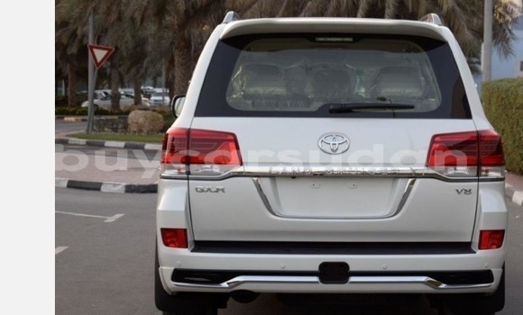 Buy Used Toyota Land Cruiser White Car in Khartoum in Khartoum Buy Used Toyota Land Cruiser White Car in Khartoum in Khartoum