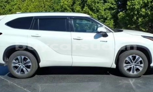 Buy Used Toyota Highlander White Car in Khartoum in Khartoum Buy Used Toyota Highlander White Car in Khartoum in Khartoum