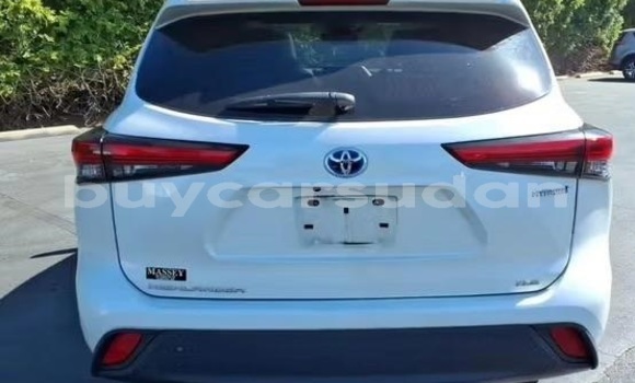 Buy Used Toyota Highlander White Car in Khartoum in Khartoum Buy Used Toyota Highlander White Car in Khartoum in Khartoum