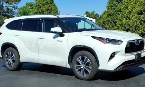 Buy Used Toyota Highlander White Car in Khartoum in Khartoum Buy Used Toyota Highlander White Car in Khartoum in Khartoum