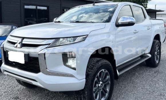 Buy Used Mitsubishi L200 White Car in Khartoum in Khartoum Buy Used Mitsubishi L200 White Car in Khartoum in Khartoum
