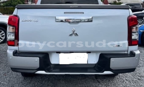 Buy Used Mitsubishi L200 White Car in Khartoum in Khartoum Buy Used Mitsubishi L200 White Car in Khartoum in Khartoum