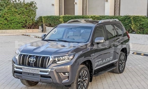 Buy Used Toyota Land Cruiser Prado White Car in Khartoum in Khartoum Buy Used Toyota Land Cruiser Prado White Car in Khartoum in Khartoum