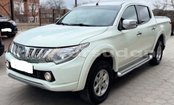 Buy Used Mitsubishi L200 White Car in Khartoum in Khartoum Buy Used Mitsubishi L200 White Car in Khartoum in Khartoum
