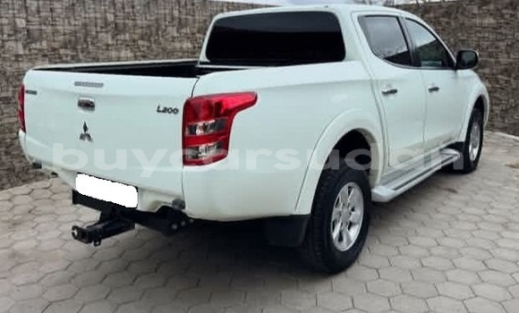 Buy Used Mitsubishi L200 White Car in Khartoum in Khartoum Buy Used Mitsubishi L200 White Car in Khartoum in Khartoum