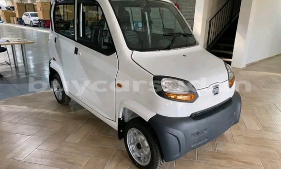 Buy New Bajaj Qute White Car in Abu Hijar in Sinnar Buy New Bajaj Qute White Car in Abu Hijar in Sinnar