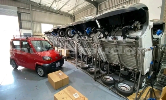 Buy New Bajaj Qute White Car in Abu Hijar in Sinnar Buy New Bajaj Qute White Car in Abu Hijar in Sinnar