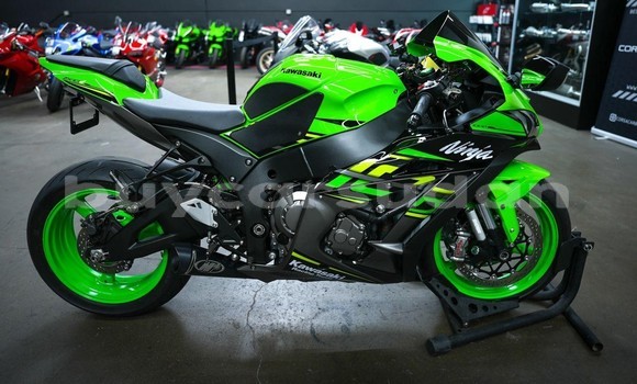 Buy Used Kawasaki Ninja ZX-10R Green Bike in al–Khartum in al-Khartum