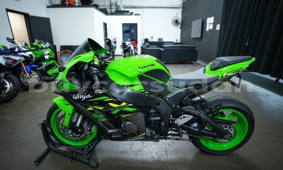 Buy Used Kawasaki Ninja ZX-10R Green Bike in al–Khartum in al-Khartum Buy Used Kawasaki Ninja ZX-10R Green Bike in al–Khartum in al-Khartum